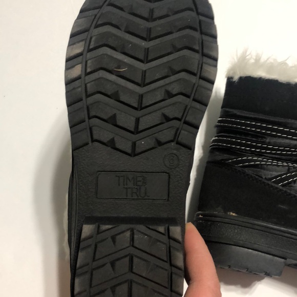 Girls snow boots size 6 - Picture 4 of 5